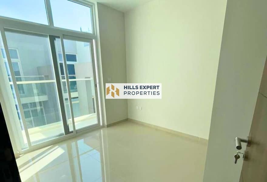 Move-In Ready | Unfurnished 3 BR | Peaceful Living - Image 6