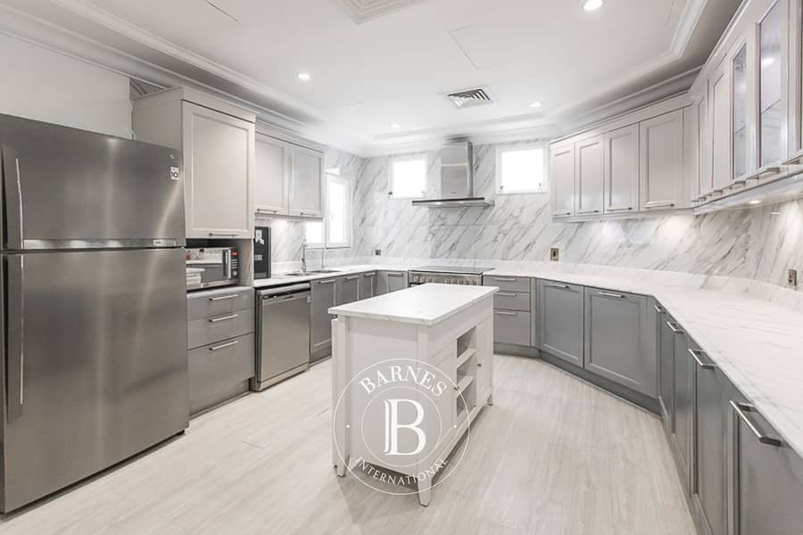 Garden Home | High Number | Skyline View - Image 6