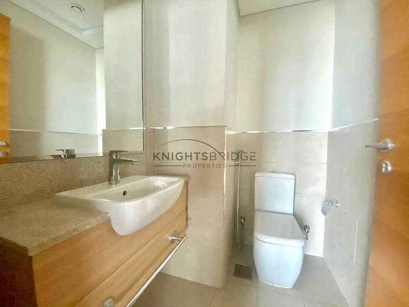 Chiller Free | Close To Metro | Pool View - Image 12