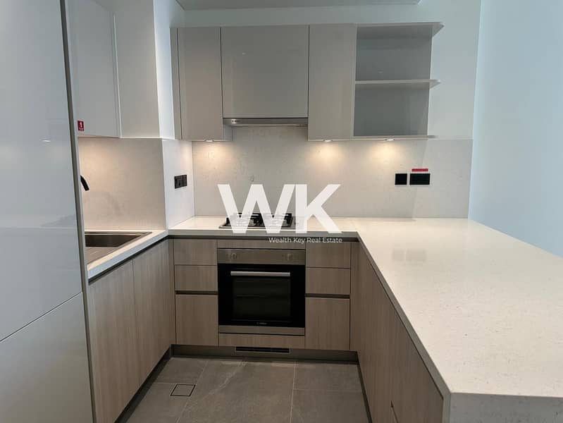 Spacious Layout 3BR PLUS maids Room / Vacant - Image 6