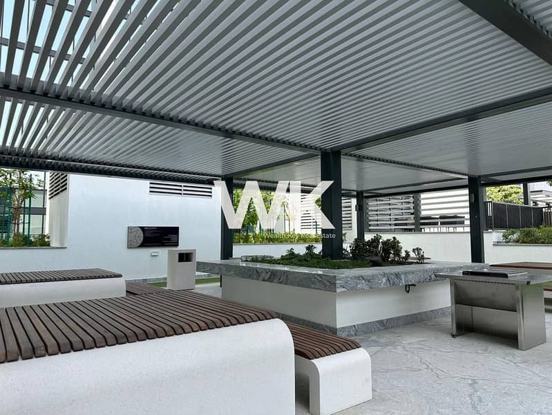 Spacious Layout 3BR PLUS maids Room / Vacant - Image 7