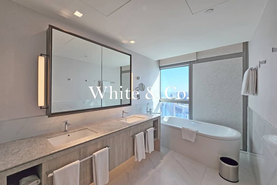 Sky Collection | Closed Kitchen | Burj Views - Image 12