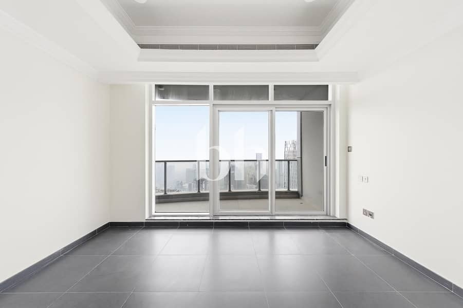 Rare Duplex | Full View | Large Layout | 3 Bedroom - Image 8