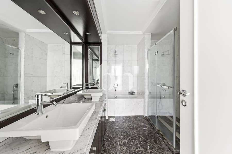 Rare Duplex | Full View | Large Layout | 3 Bedroom - Image 13