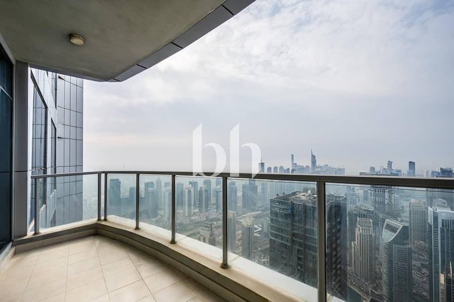 Rare Duplex | Full View | Large Layout | 3 Bedroom - Image 16