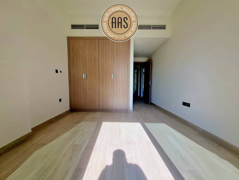 Corner Unit | Chiller Free | Attractive Layout | Amazing Balcony View