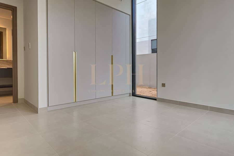 Brand New | Corner Unit | Biggest Plot - Image 10