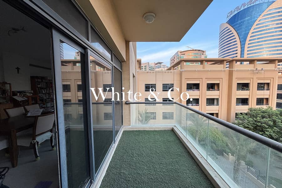 Spacious Room | Vacant Feb | Large Layout