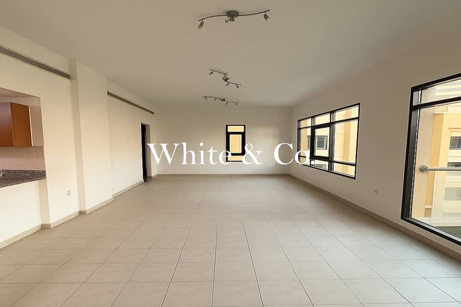 Spacious Room | Vacant Feb | Large Layout