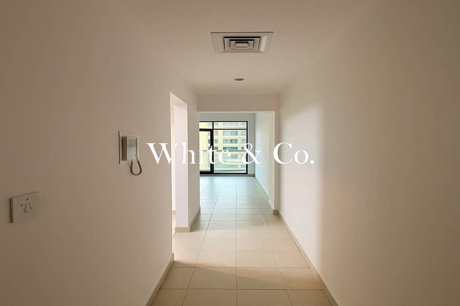 Spacious Room | Vacant Feb | Large Layout - Image 6