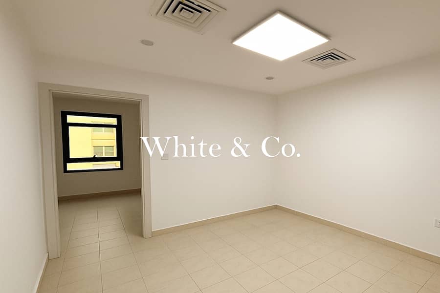 Spacious Room | Vacant Feb | Large Layout - Image 8