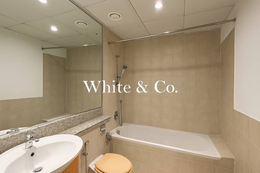 Spacious Room | Vacant Feb | Large Layout - Image 9