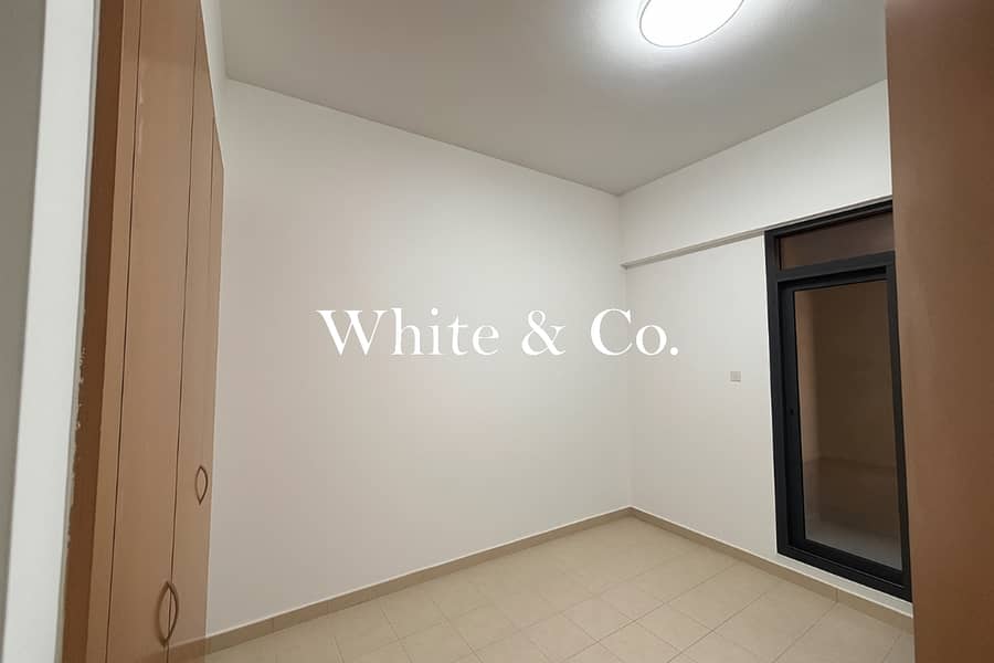 Spacious Room | Vacant Feb | Large Layout - Image 12