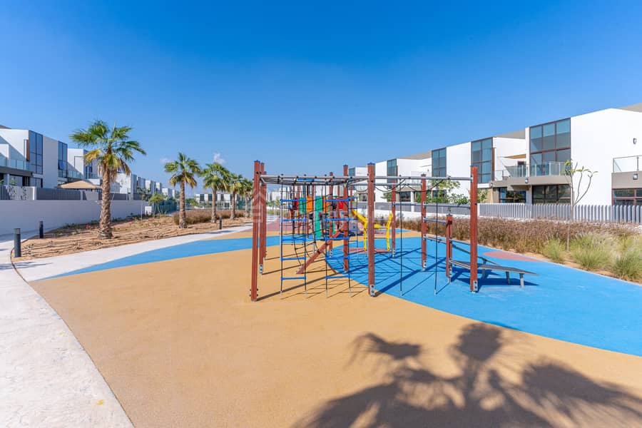 3 BEDS + MAIDS ROOM | READY TO RENT | VACANT