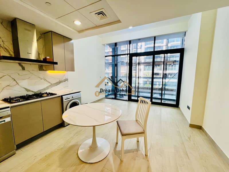 Corner Unit - Pool View | Ready To Move