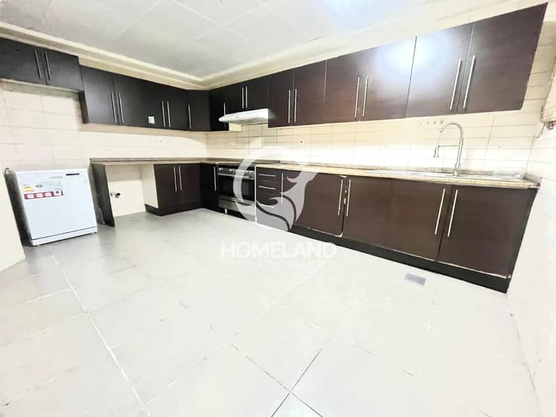 3 Bedroom + Maids | Vacant | Closed Kitchen