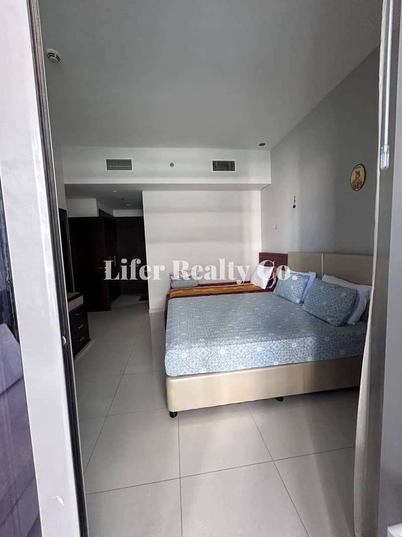 SPACIOUS LAYOUT I GOLF AND COMMUNITY VIEW I VACANT