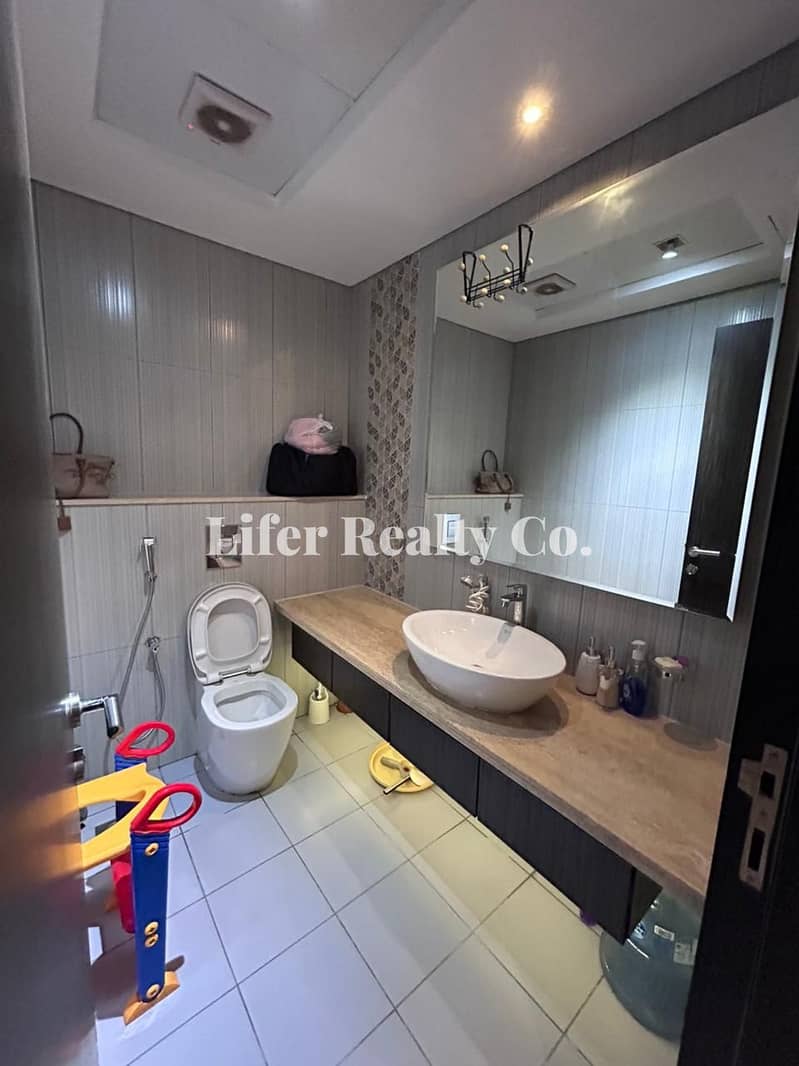 SPACIOUS LAYOUT I GOLF AND COMMUNITY VIEW I VACANT - Image 15