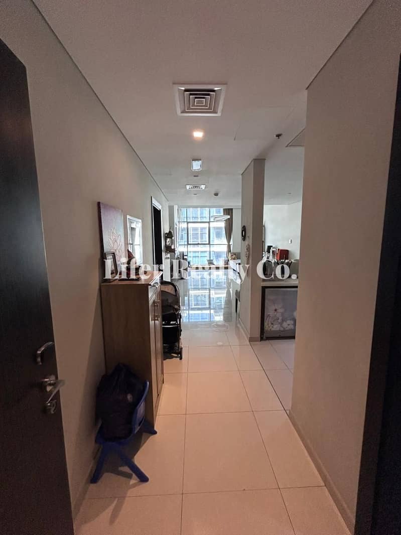 SPACIOUS LAYOUT I GOLF AND COMMUNITY VIEW I VACANT - Image 18