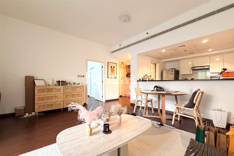 Vacant on Transfer | Semi-Upgraded | Cash Owned