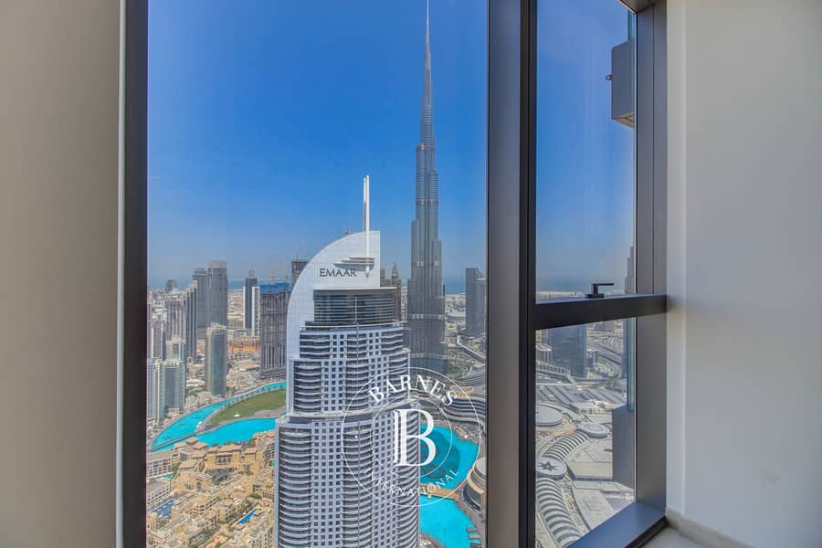 Marvelous Penthouse with Panoramic Burj Khalifa - Image 15
