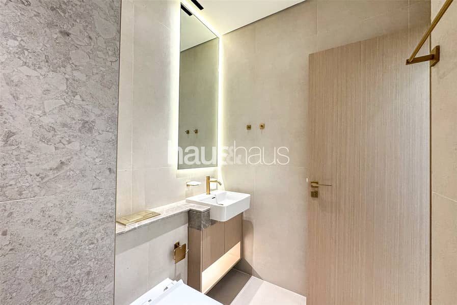 Vacant | Best View | High Floor | Fully Furnished - Image 10