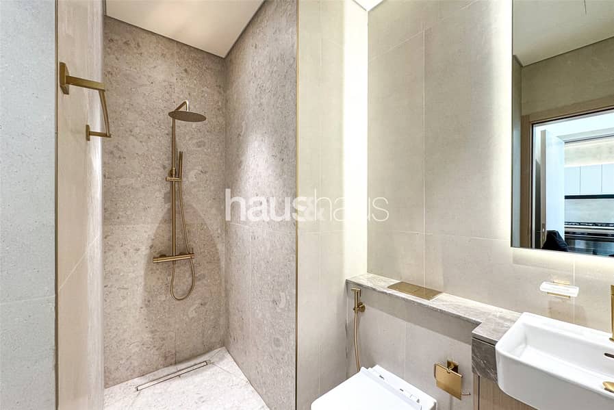 Vacant | Best View | High Floor | Fully Furnished - Image 11