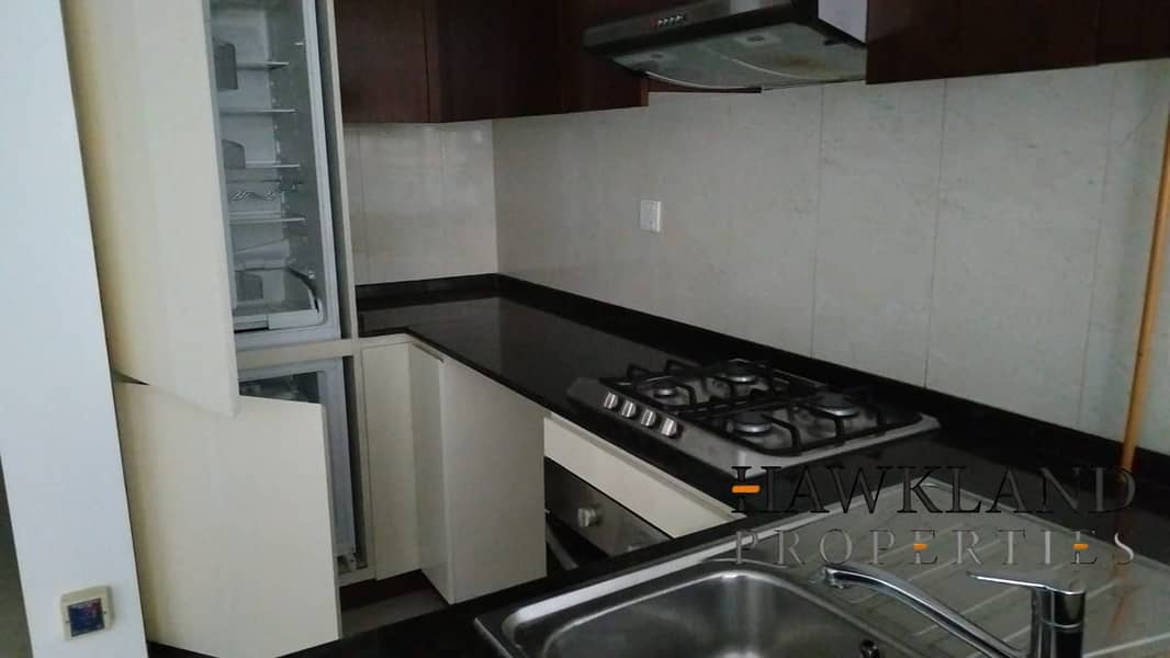 Bright Duplex with Open Comfortable Flow - Image 7