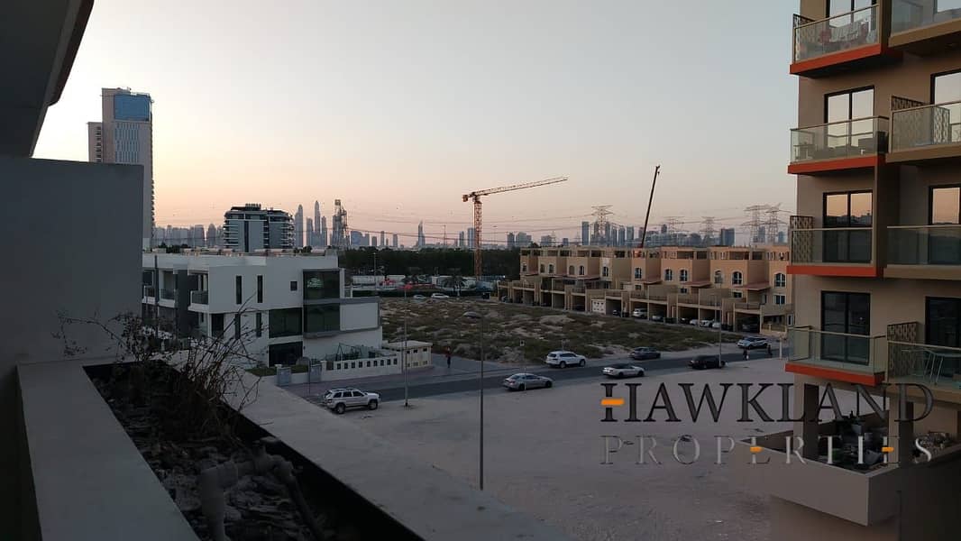 Bright Duplex with Open Comfortable Flow - Image 9