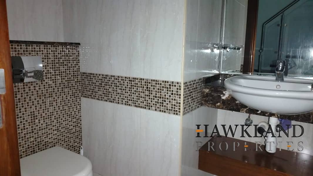 Bright Duplex with Open Comfortable Flow - Image 10