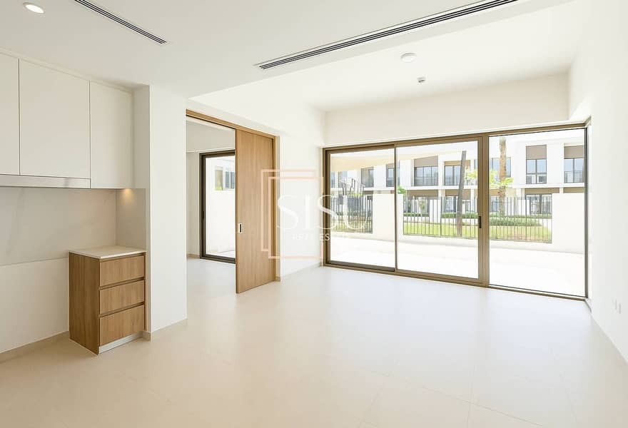 Park Facing | Negotiable | Corner