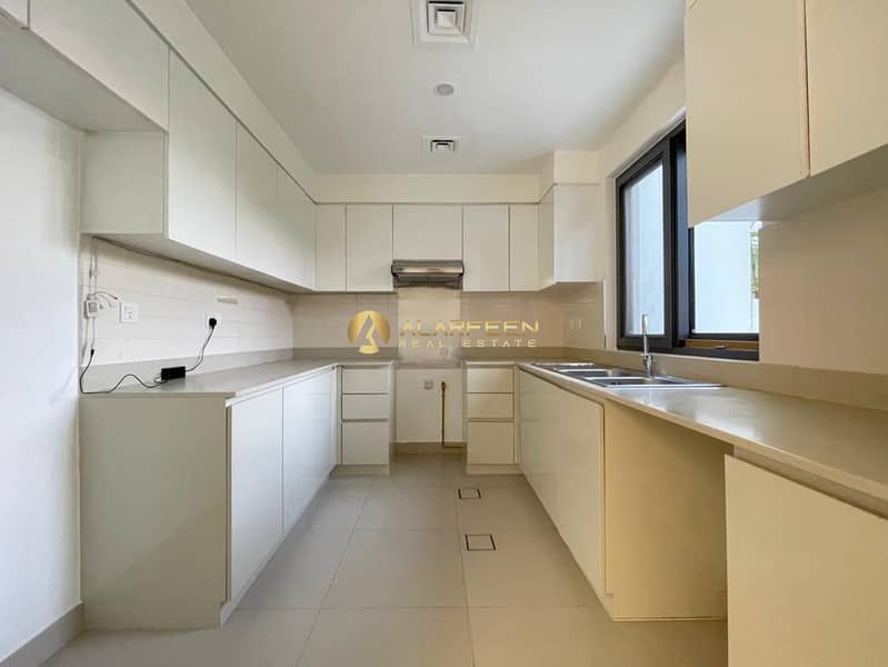 Upgraded to 4 Bedroom | Chiller Free | On the Park - Image 7