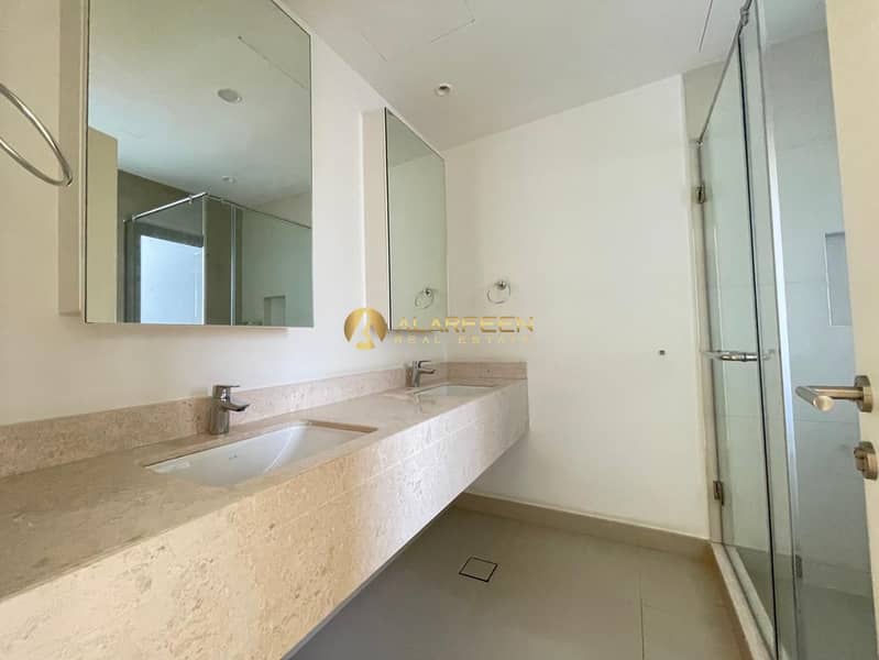 Upgraded to 4 Bedroom | Chiller Free | On the Park - Image 8