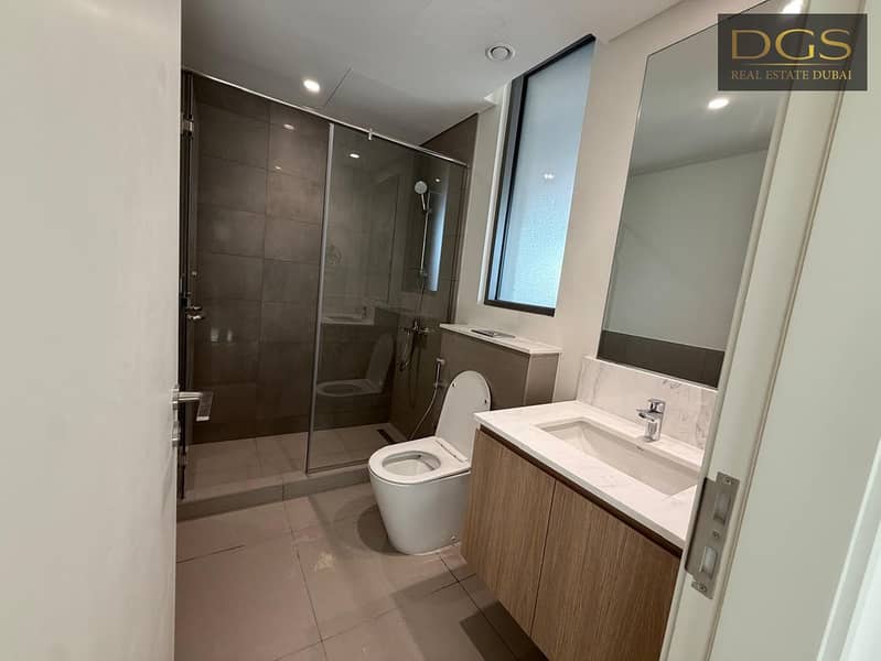 5BR with Maid and study rooms | Landscaped - Image 17