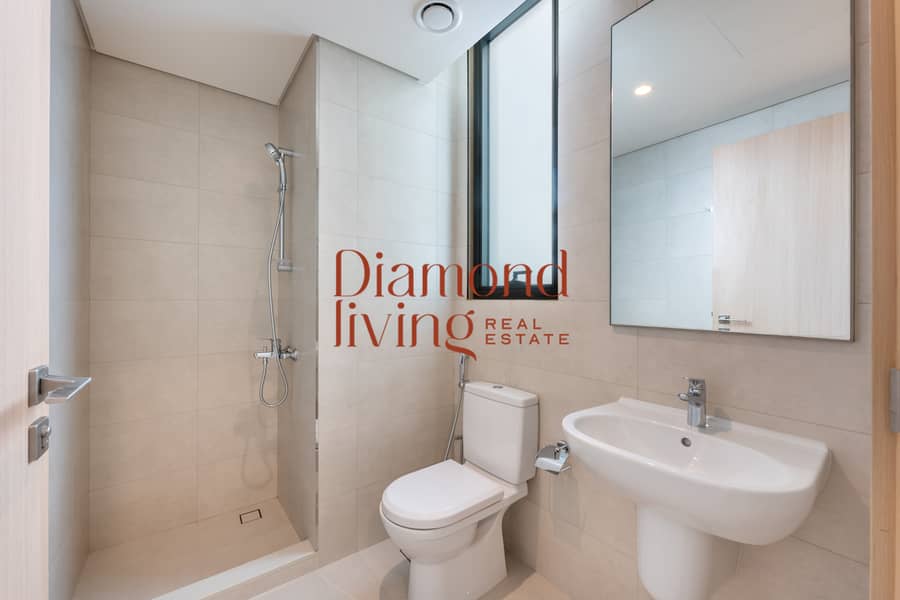 Park View Close to Amenities Multiple Options - Image 14