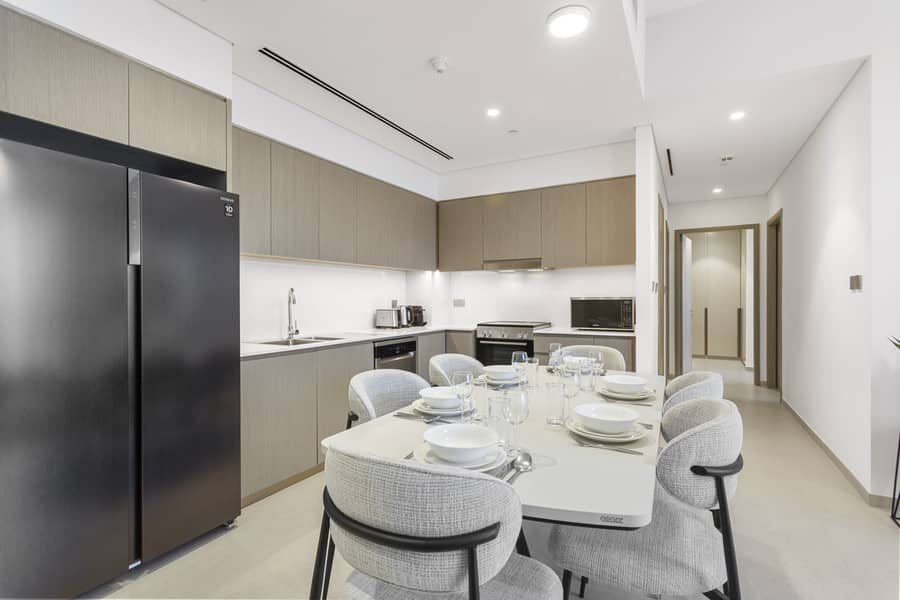 Downtown Luxe Retreat | Modern 2BR Facing Burj Khalifa - Image 6