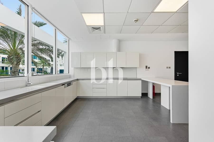 Private Parking | Beach Access | Exclusive - Image 23