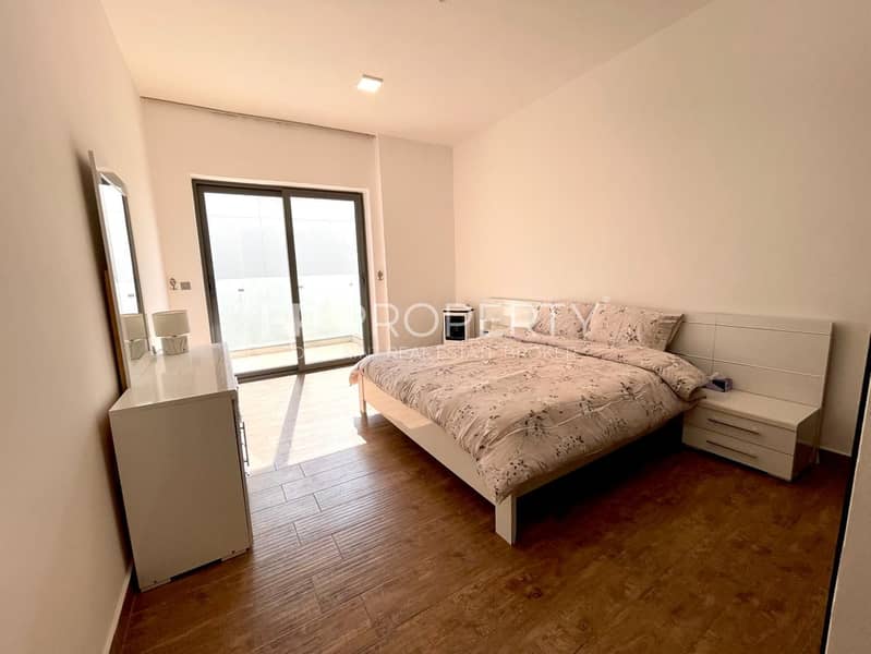 FULLY FURNISHED 2BHK / CHILLER FREE /READY TO MOVE