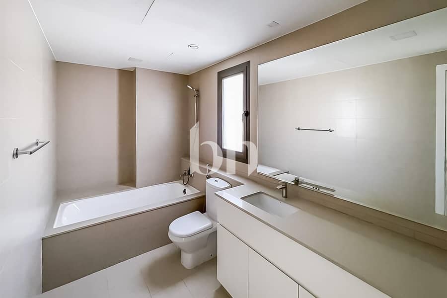 Vacant Soon | Prime Location | Single Row - Image 8