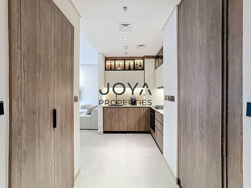 Modern Living | Premium 1BR with Balcony | West Five