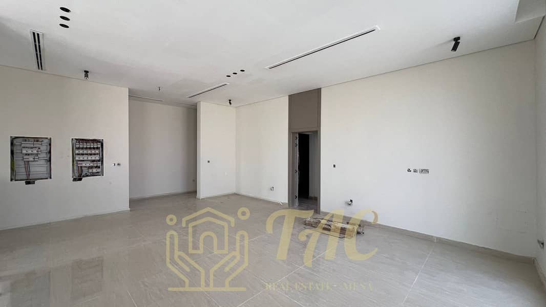 Brand New villa for rent in the Al Khawaneej area, consisting of 4 master bedrooms.
