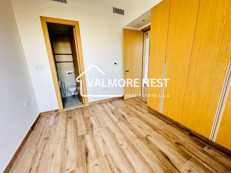 Spacious I Premium finishing I Best pick - Image 10