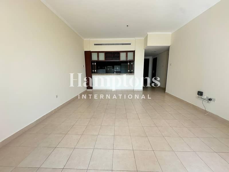 HIGH FLOOR | LAKE VIEW | SPACIOUS