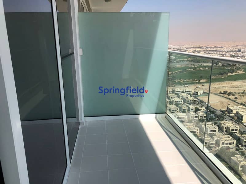 High-Floor Studio | Golf Course View | Roi