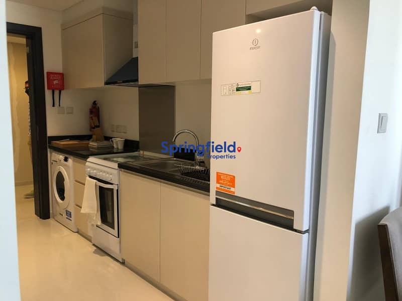 High-Floor Studio | Golf Course View | Roi - Image 8