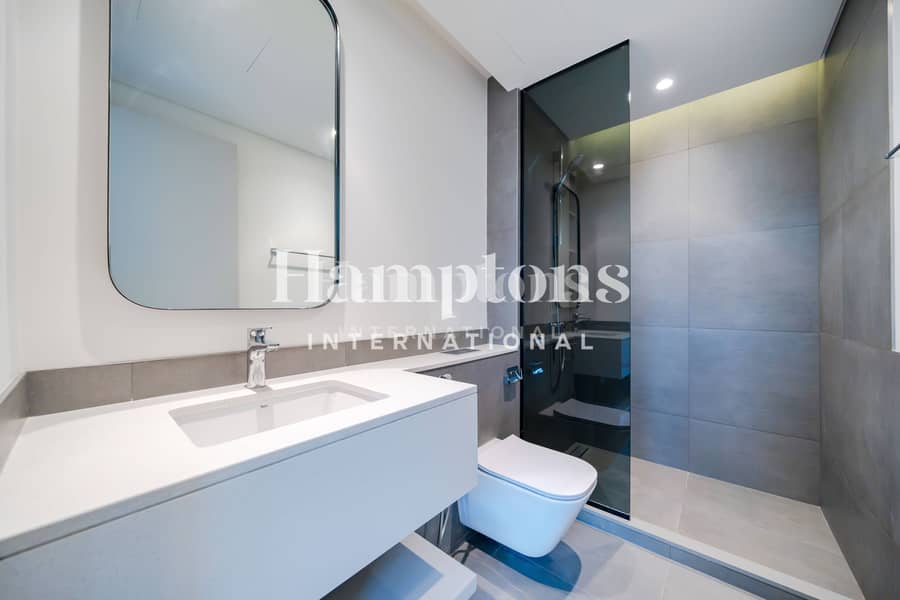 Corner Villa | Brand New | Single Row - Image 13