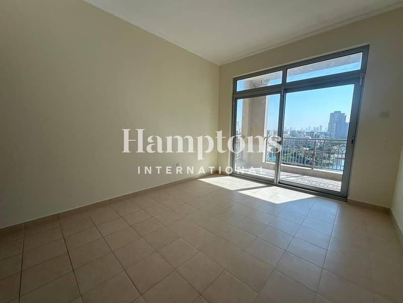 HIGH FLOOR | LAKE VIEW | SPACIOUS