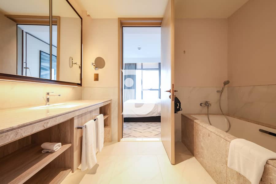 Luxury living | Burj Khalifa Water View - Image 6