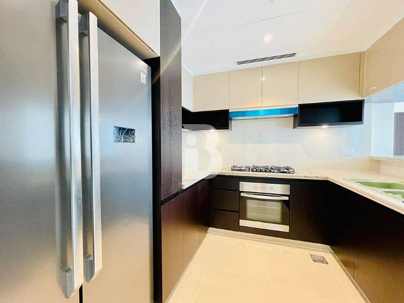 Stunning Skyline View | Burj Khalifa | Spacious - Image 9