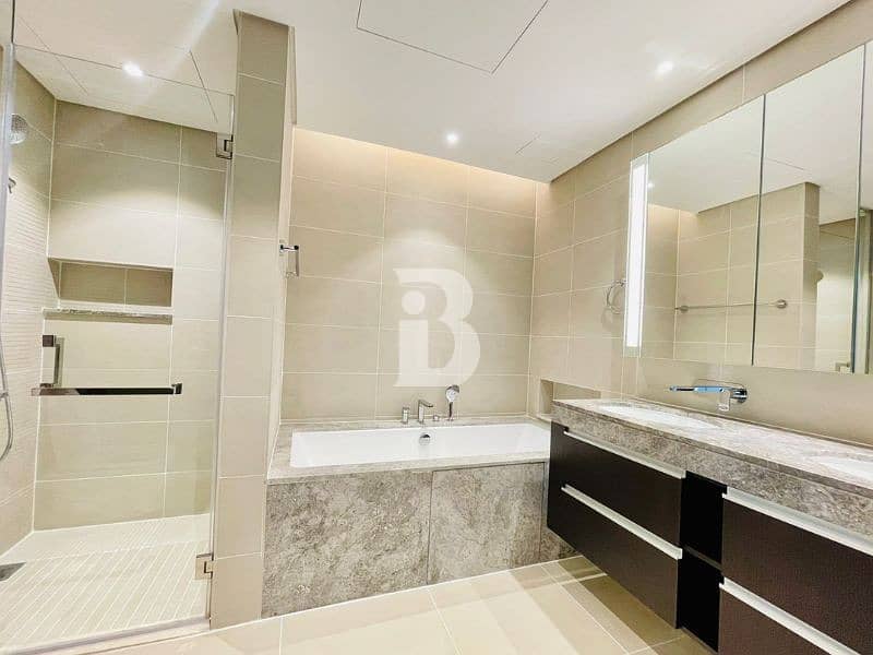 Stunning Skyline View | Burj Khalifa | Spacious - Image 10